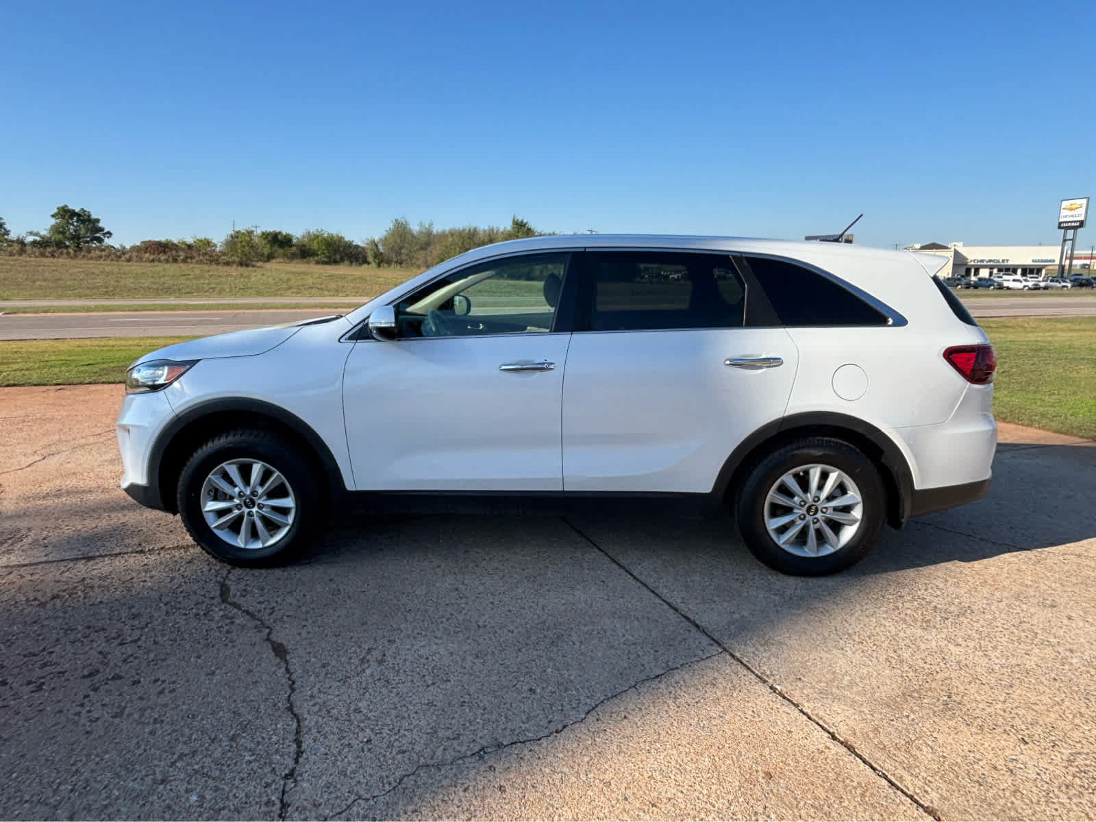 Used 2020 Kia Sorento LX FWD image 4