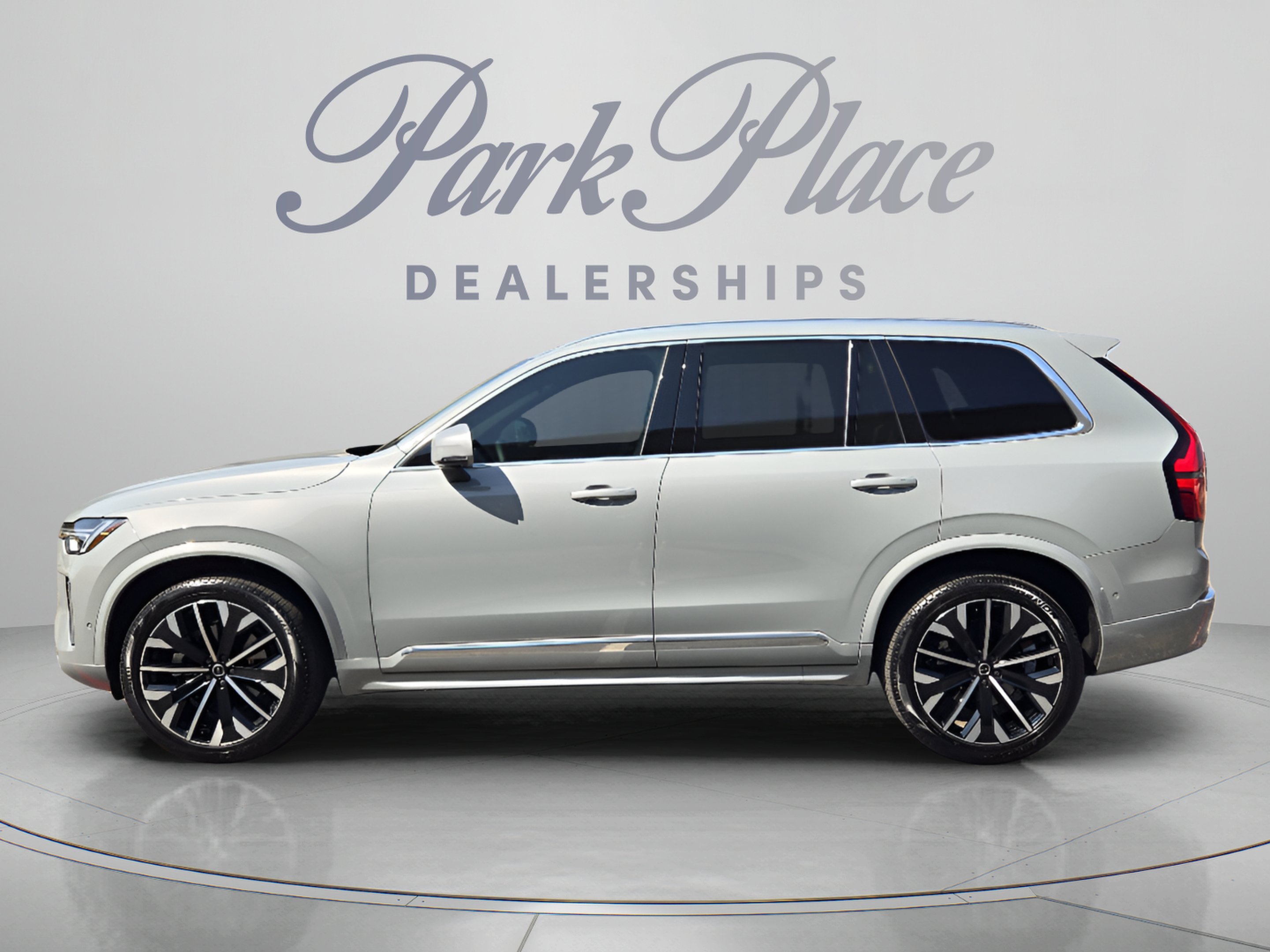 Certified 2026 Volvo XC90 B6 Plus w/ Protection Package Premier AWD/4WD image 2