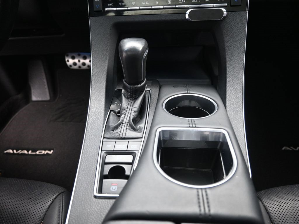 Used 2019 Toyota Avalon Touring w/ Advanced Safety Package image 13