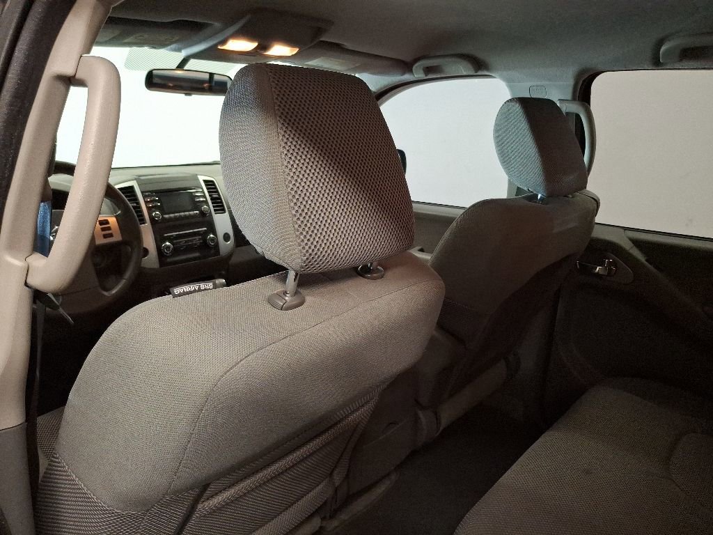 Used 2014 Nissan Frontier SV AWD/4WD image 15