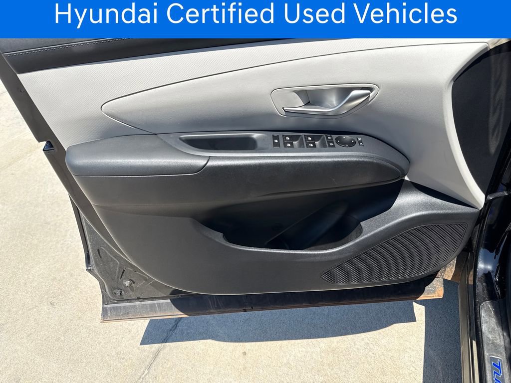 Certified 2025 Hyundai Tucson SE FWD image 11