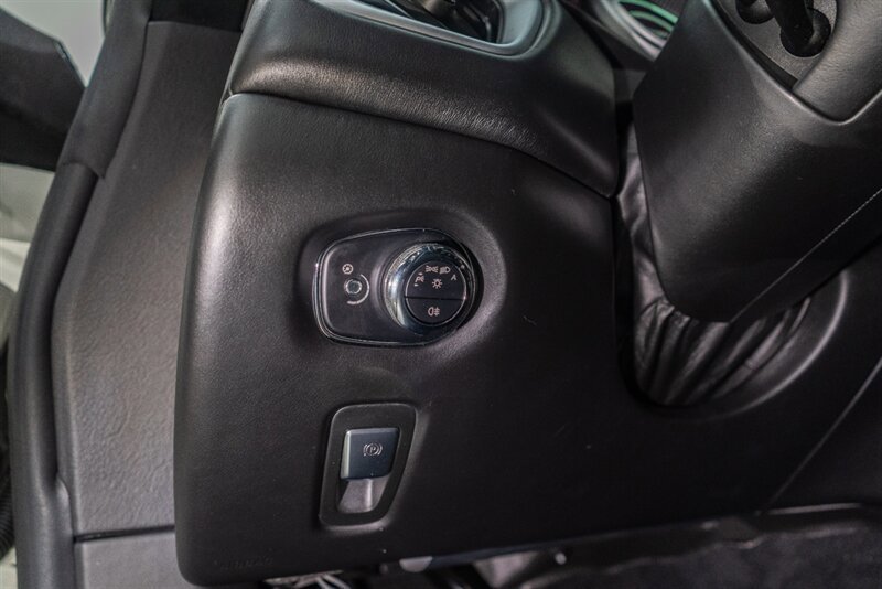 Used 2018 Aston Martin DB11 V12 RWD image 83
