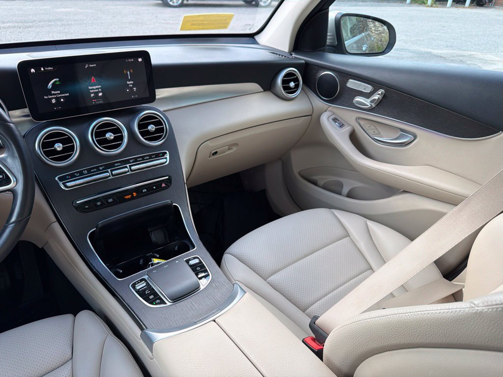 Used 2022 Mercedes-Benz GLC 300 4MATIC w/ Multimedia Package Lite image 29