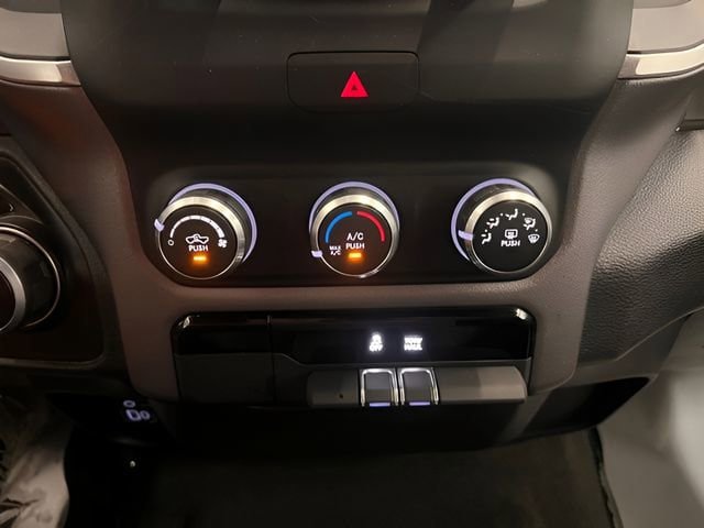 Used 2022 RAM 1500 Big Horn AWD/4WD image 23