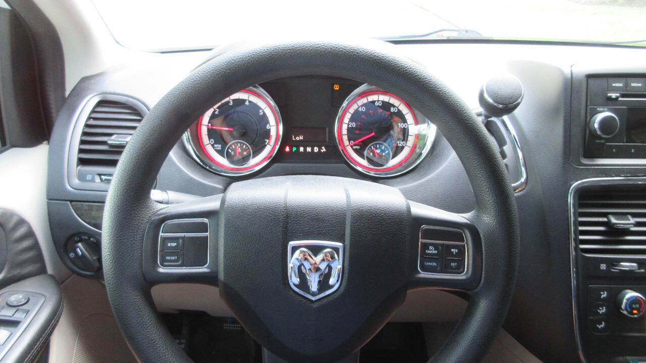 Used 2014 RAM C/V Tradesman FWD image 26