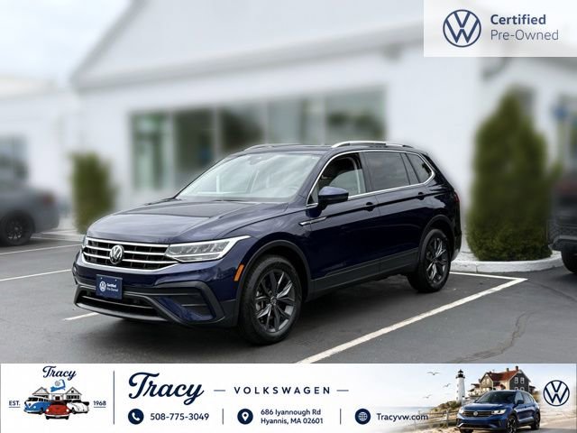 Certified 2023 Volkswagen Tiguan SE w/ Panoramic Sunroof Package FWD image 3