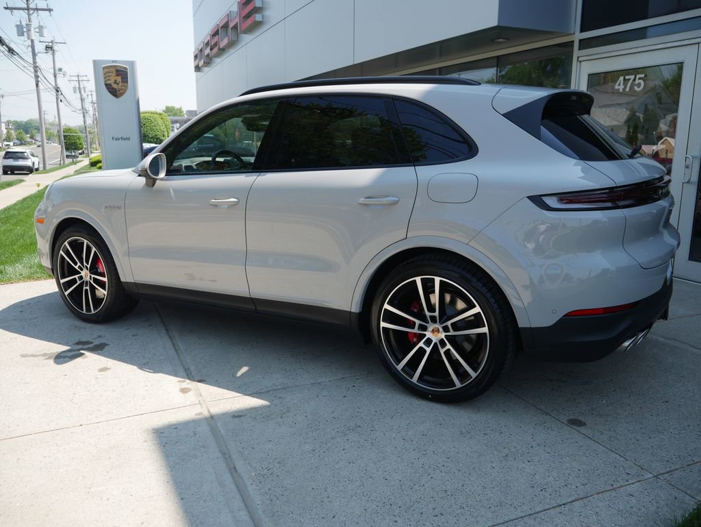 New 2026 Porsche Cayenne S AWD/4WD image 3