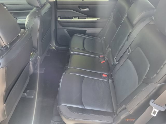 Used 2022 Nissan Pathfinder SL w/ SL Black Package FWD image 22