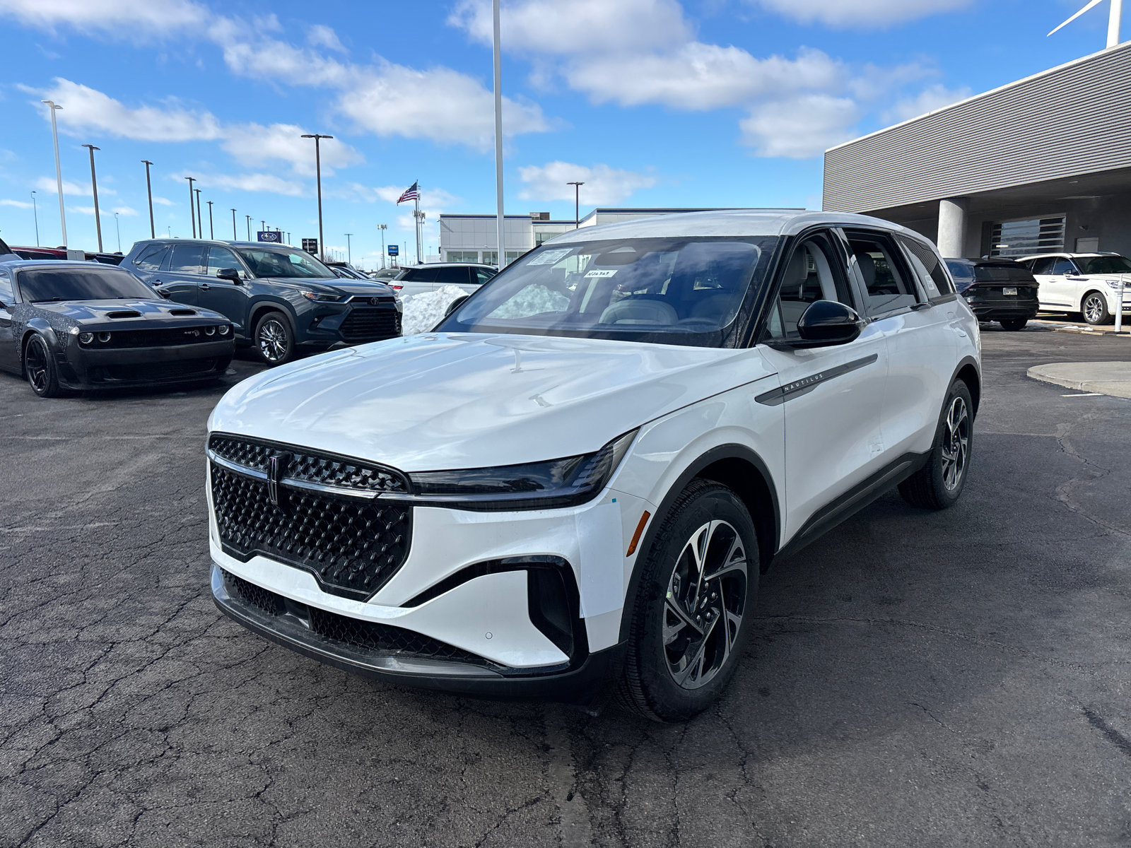 New 2026 Lincoln Nautilus Premier w/ Jet Appearance Package AWD/4WD image 3