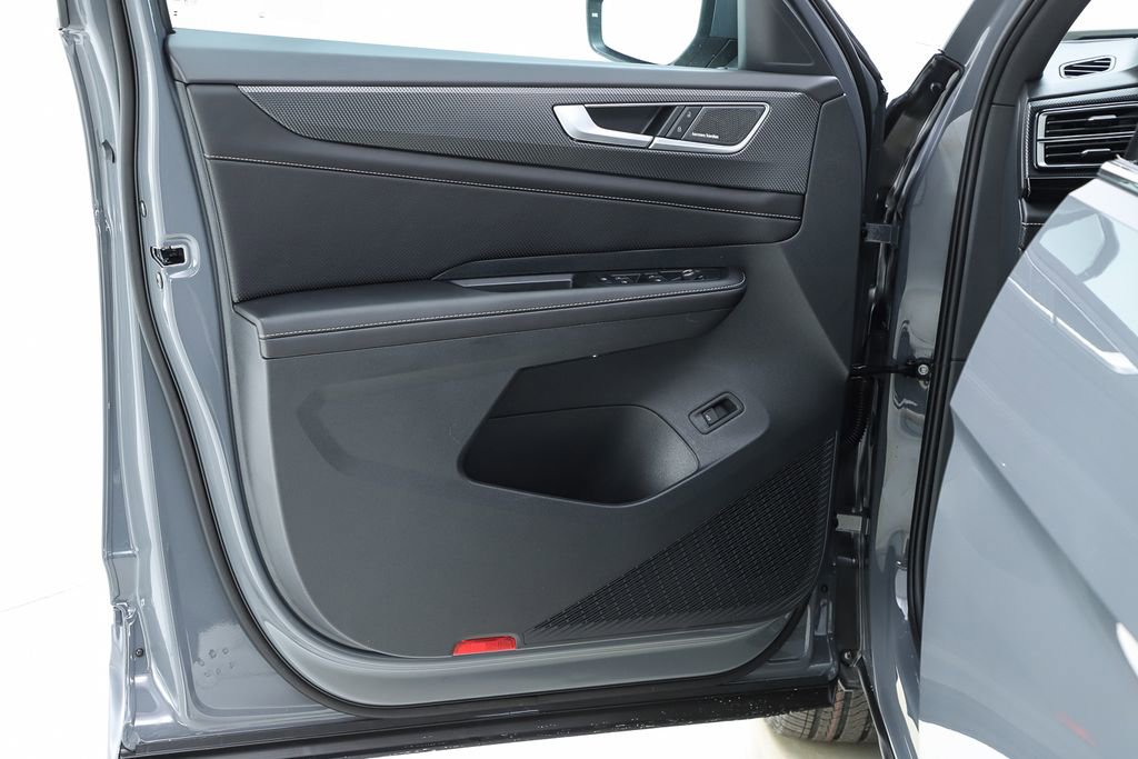 New 2026 Volkswagen Atlas Cross Sport SEL Premium R-Line image 18