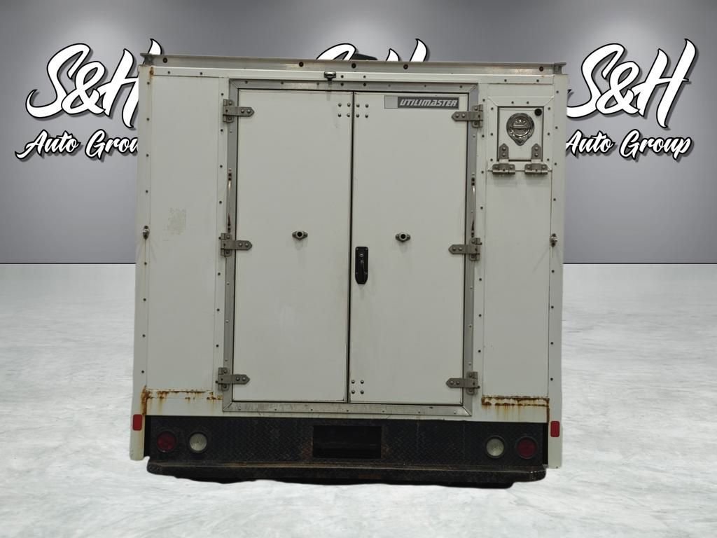 Used 2016 Ford E-350 and Econoline 350 Super Duty w/ Power Windows & Locks Group RWD image 18
