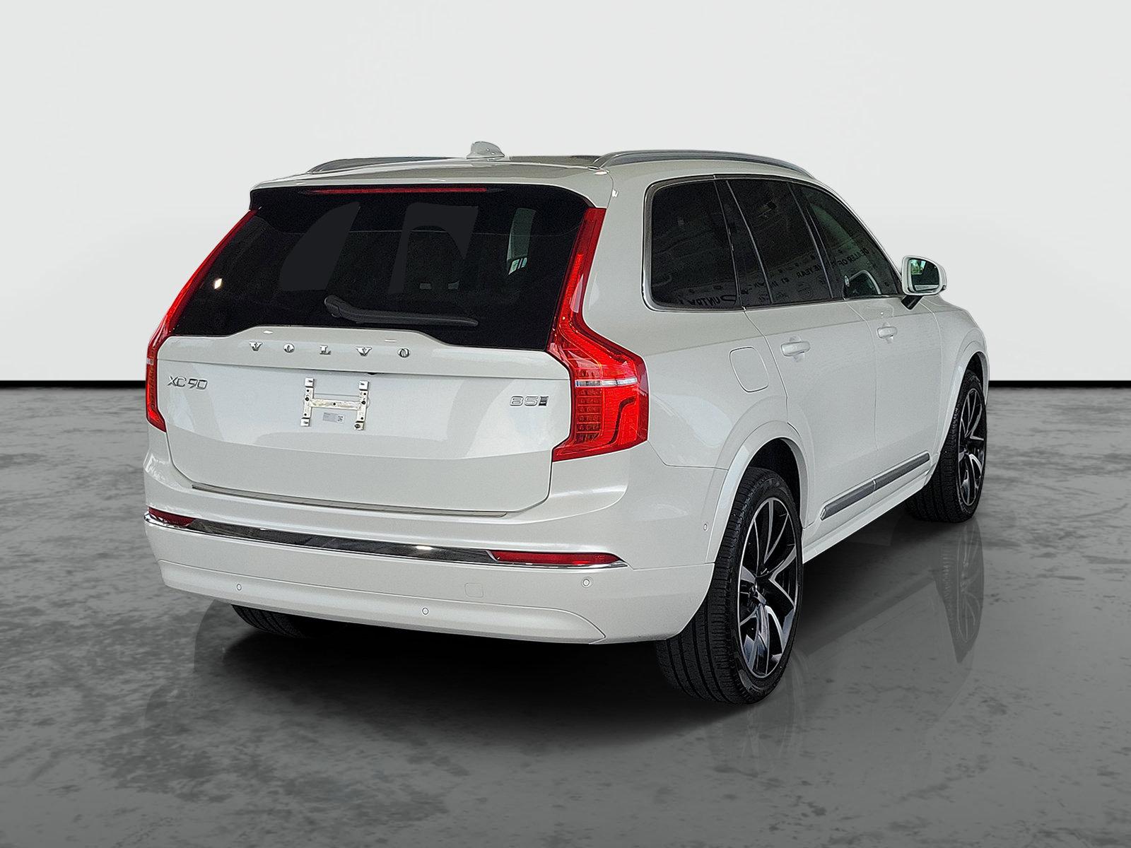 Used 2023 Volvo XC90 B5 Plus w/ Protection Package Premier AWD/4WD image 2