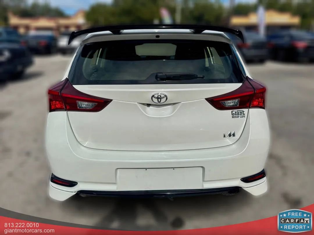 Used 2018 Toyota Corolla iM image 6
