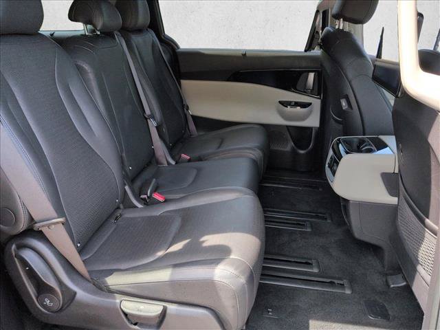 Used 2024 Kia Carnival SX Prestige FWD image 23