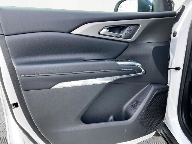 New 2027 Chevrolet Traverse LT FWD image 25
