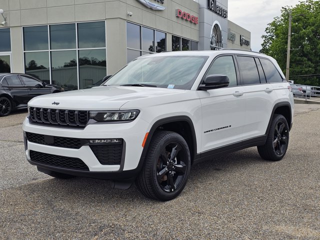 New 2026 Jeep Grand Cherokee Limited w/ Limited Altitude Package RWD image 2
