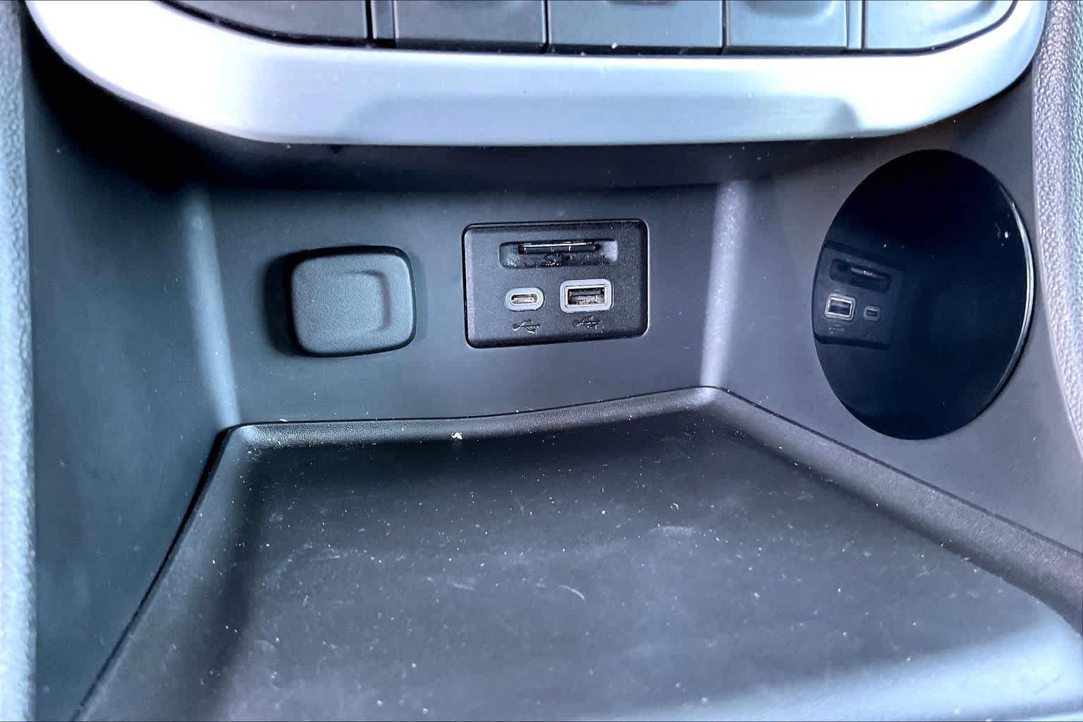 Used 2021 GMC Acadia SLT w/ Elevation Edition FWD image 30