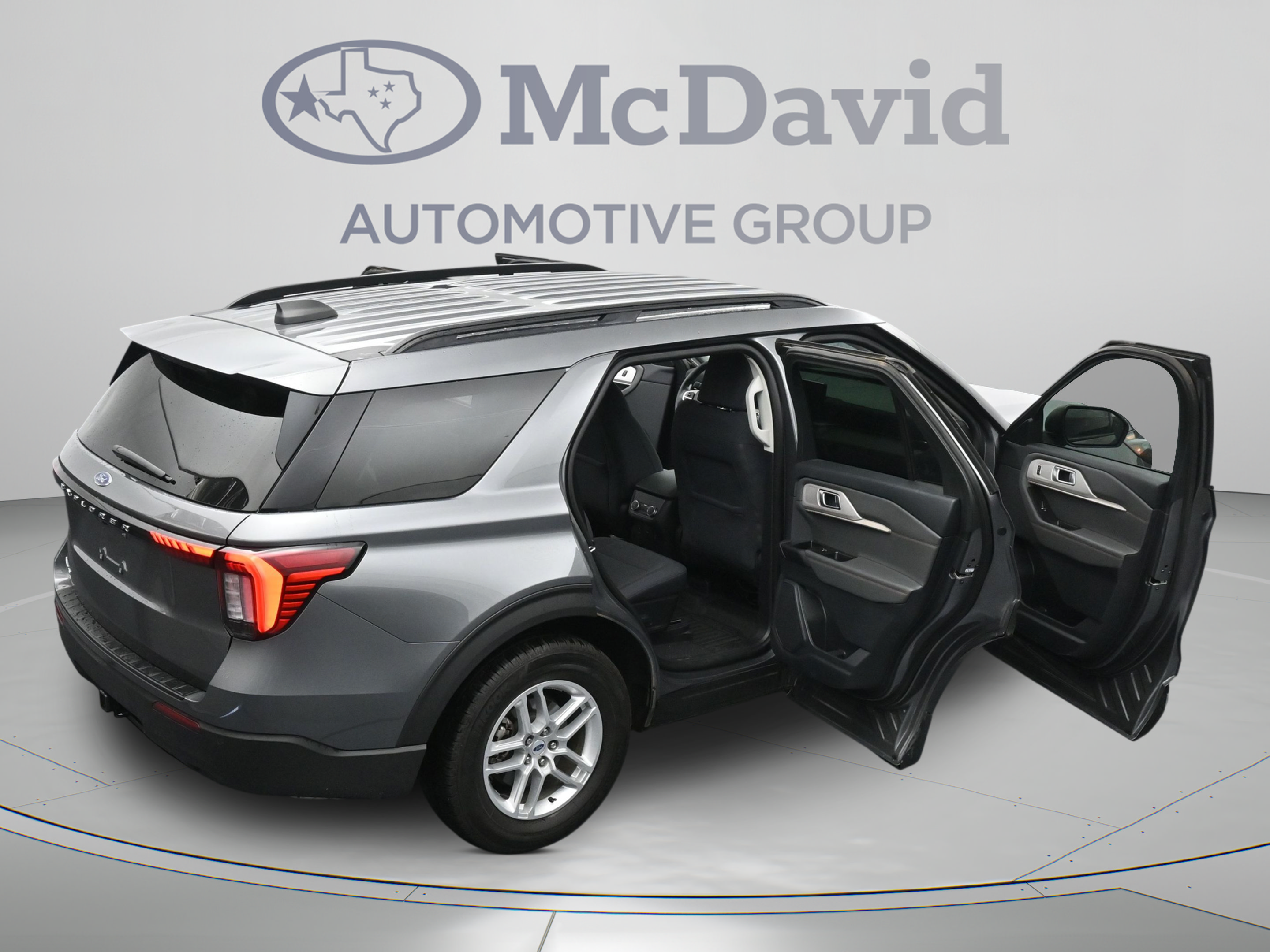 Used 2025 Ford Explorer Active RWD image 46