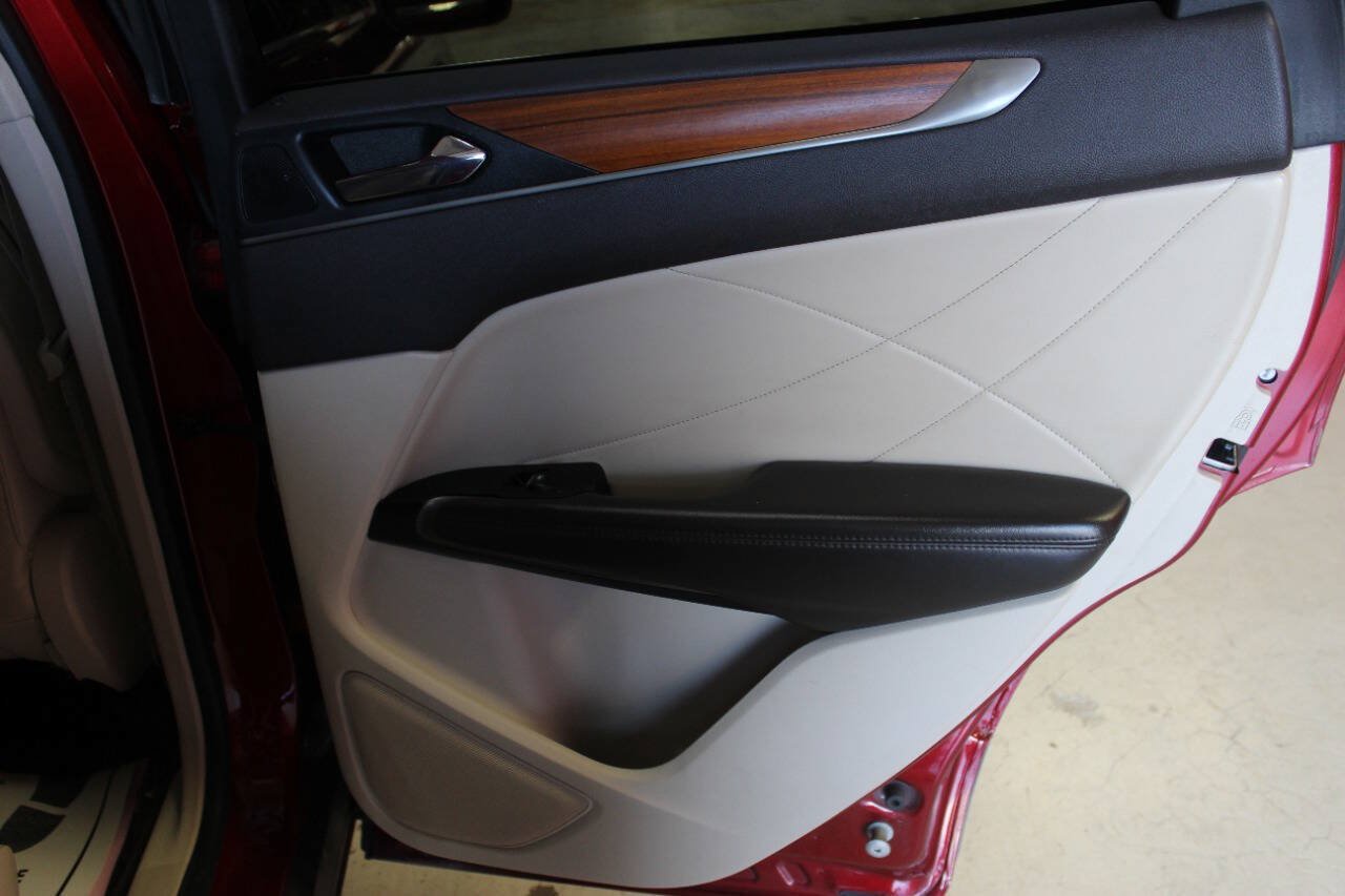 Used 2019 Lincoln MKC Select w/ Select Plus Package FWD image 11