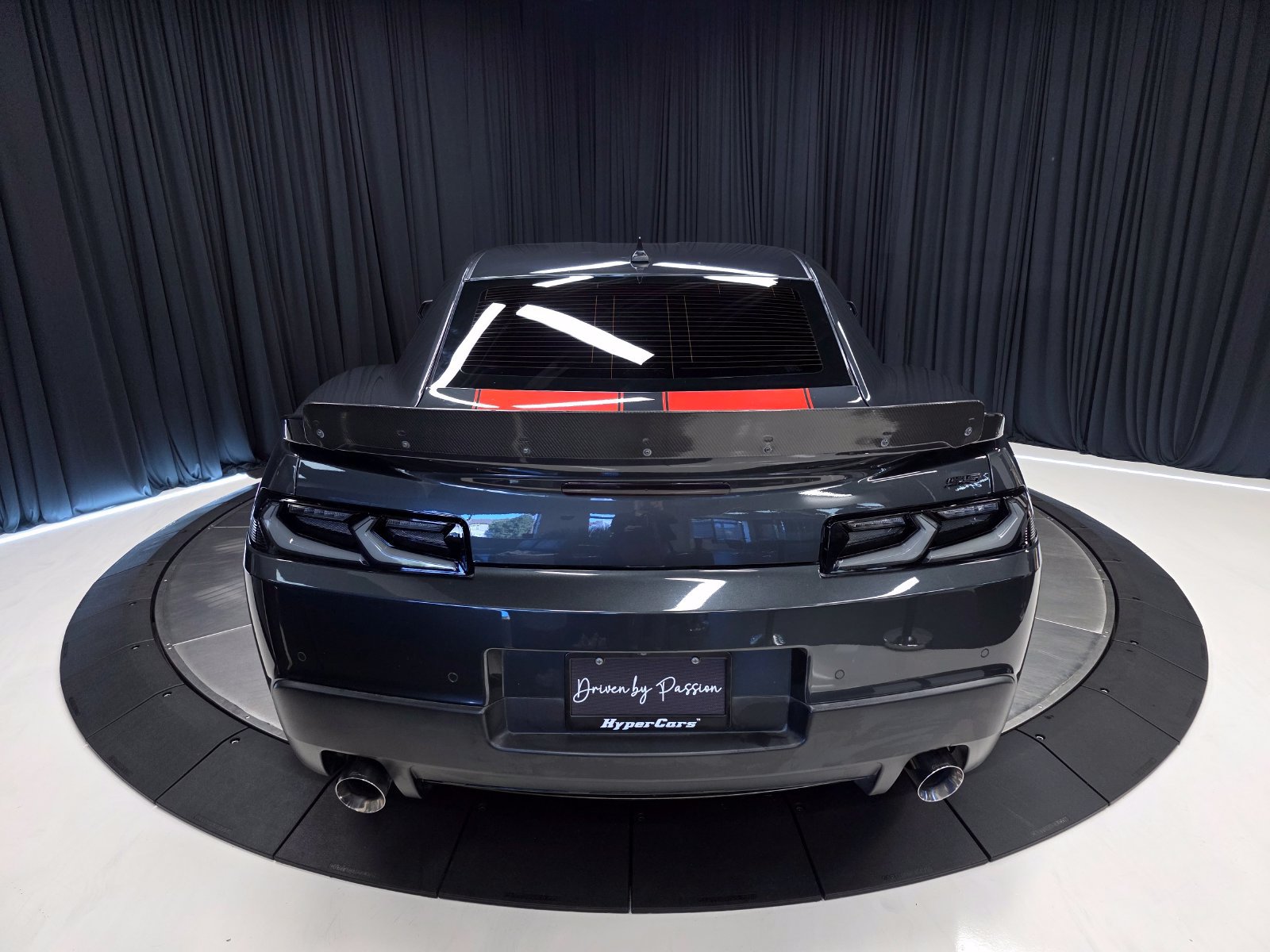 Used 2015 Chevrolet Camaro SS RWD image 14
