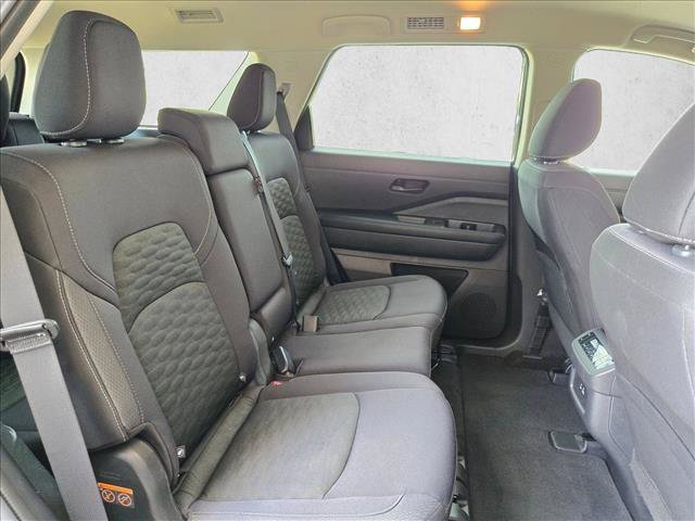 Used 2024 Nissan Pathfinder SV FWD image 21