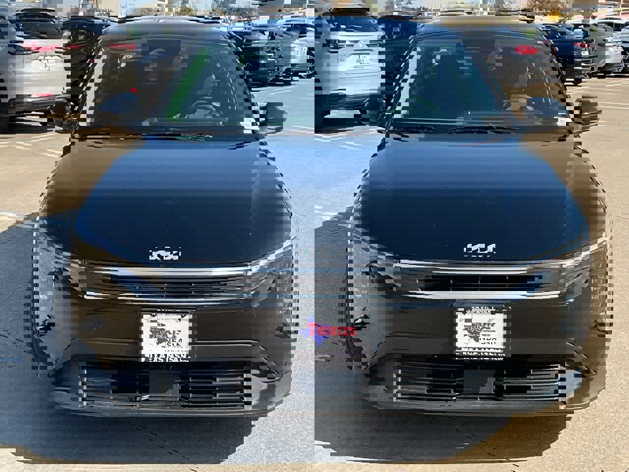 Used 2025 Kia K4 LXS image 3