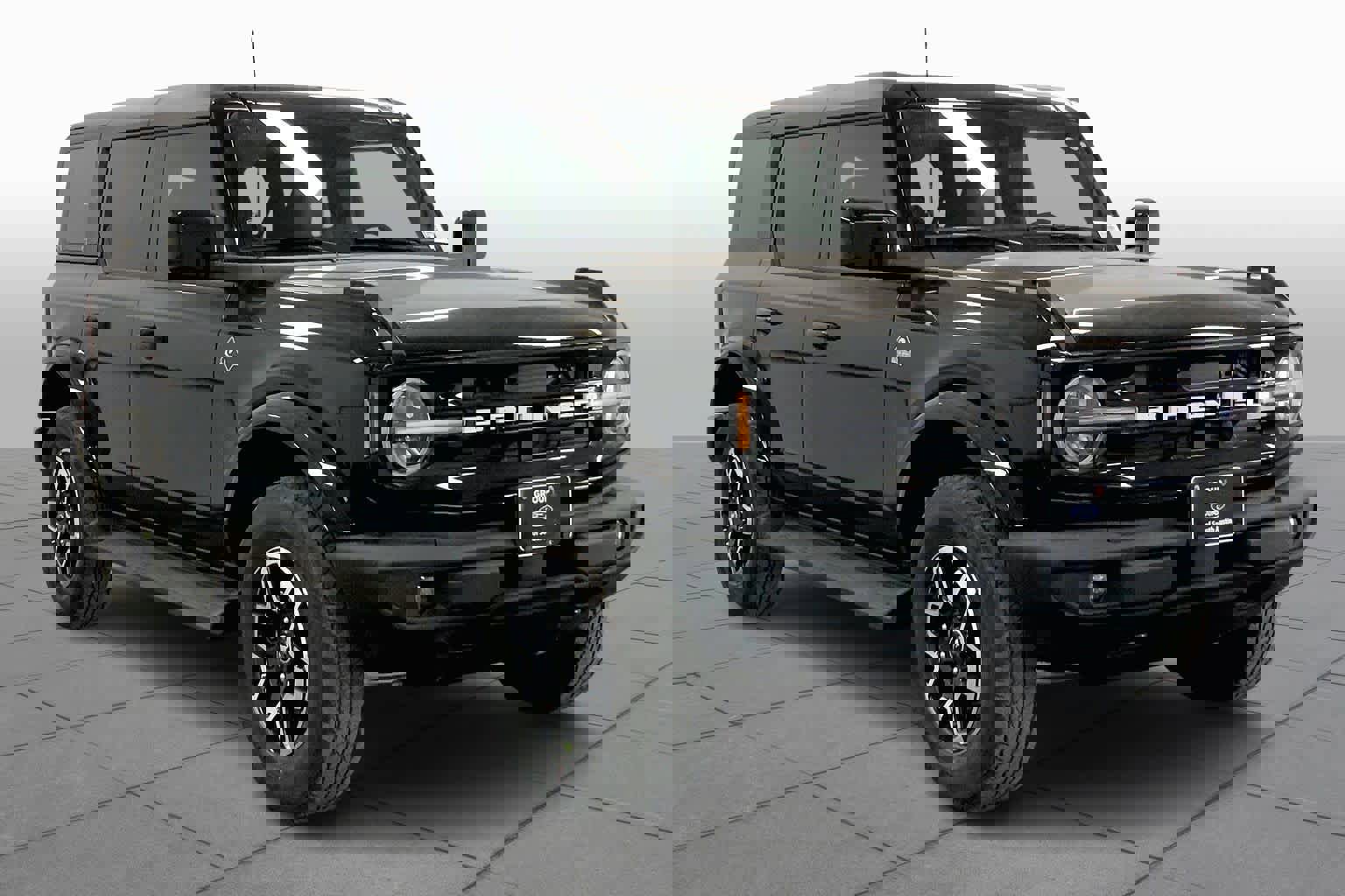 New 2025 Ford Bronco Outer Banks image 2