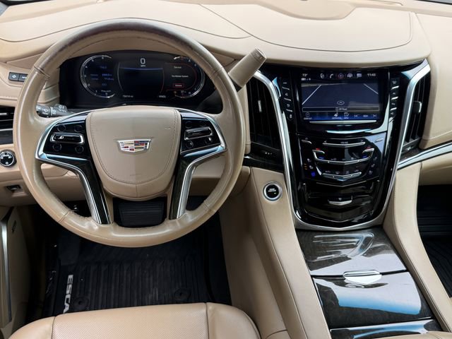 Used 2019 Cadillac Escalade ESV Platinum RWD image 11