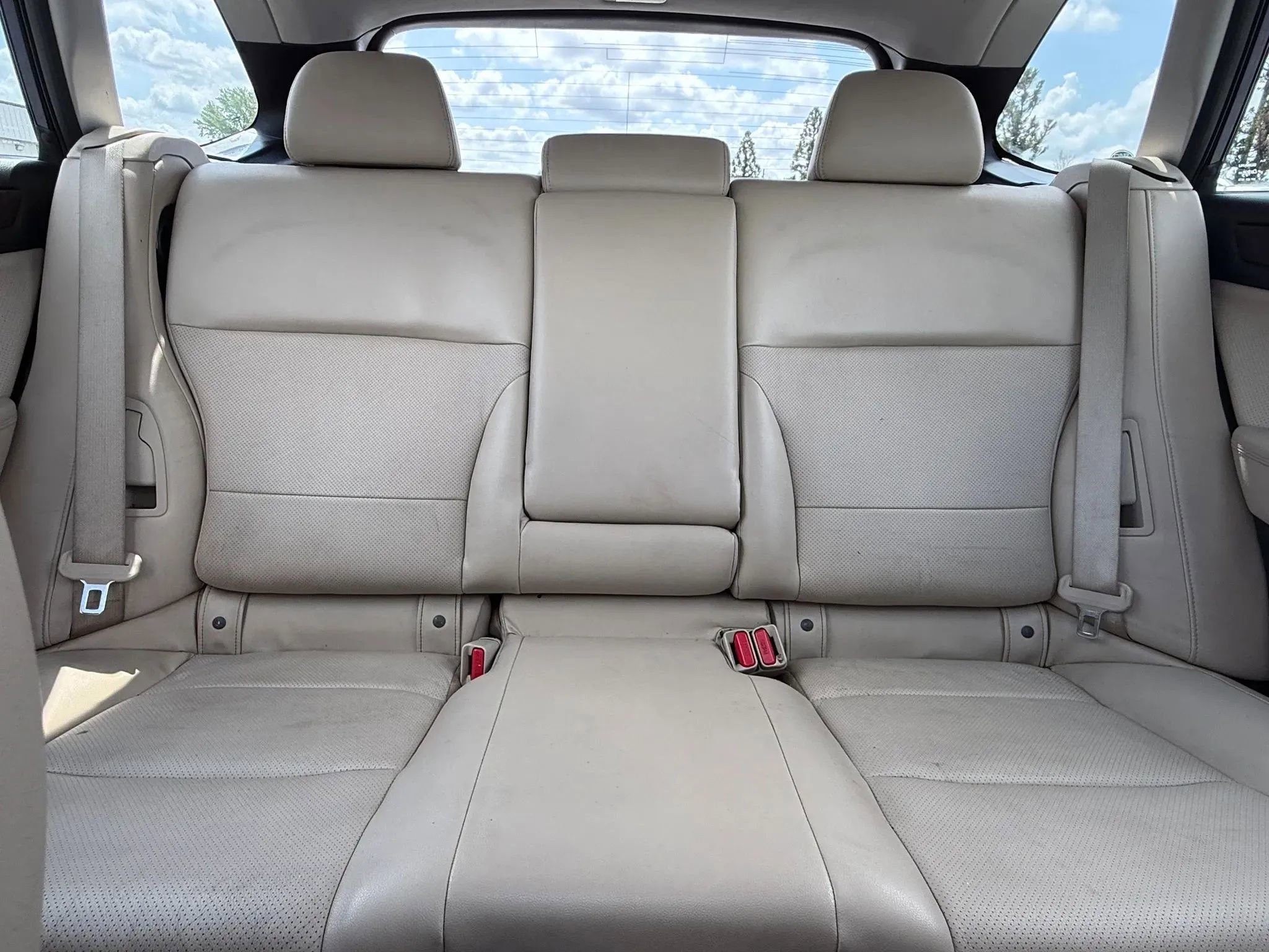 Used 2015 Subaru Outback 3.6R Limited AWD/4WD image 22