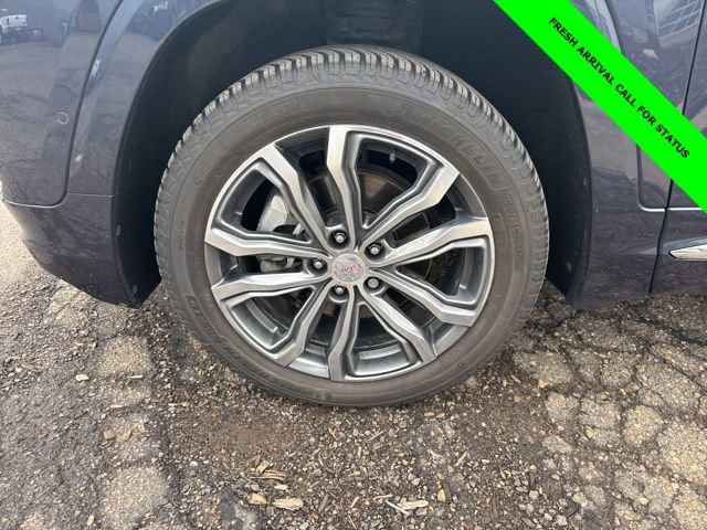 Used 2019 GMC Terrain Denali w/ Advanced Safety Package AWD/4WD image 3