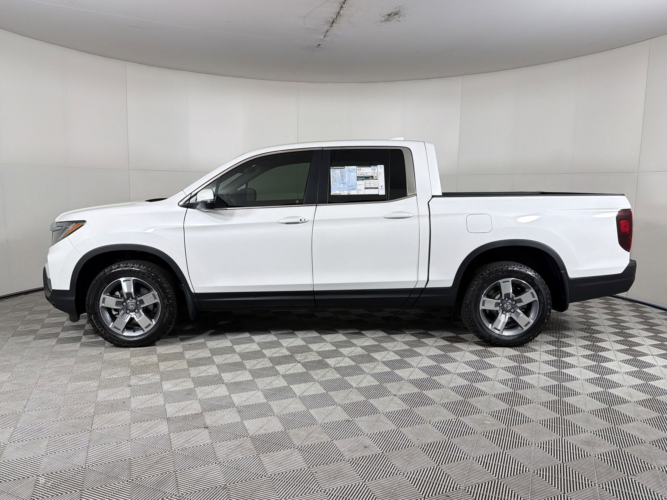 New 2026 Honda Ridgeline RTL image 2