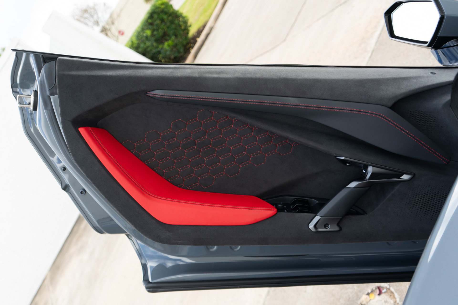 Used 2024 Lamborghini Revuelto image 30