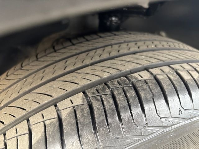 Used 2025 Chevrolet Trax LT image 11