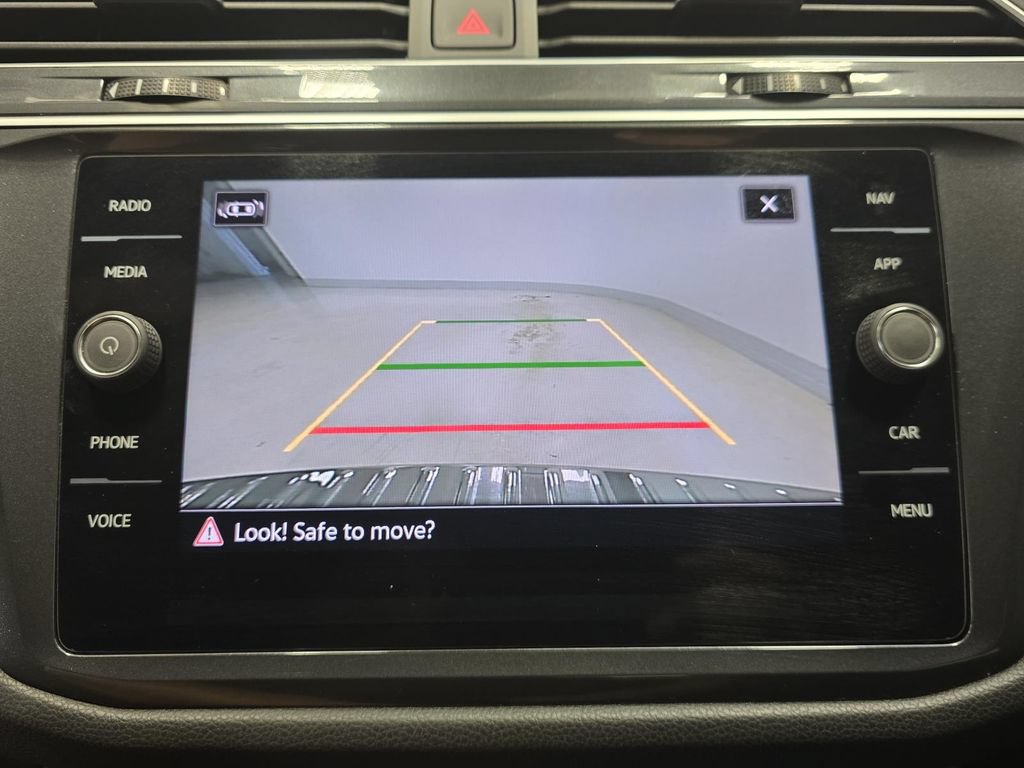 Used 2024 Volkswagen Tiguan SEL R-Line AWD/4WD image 30