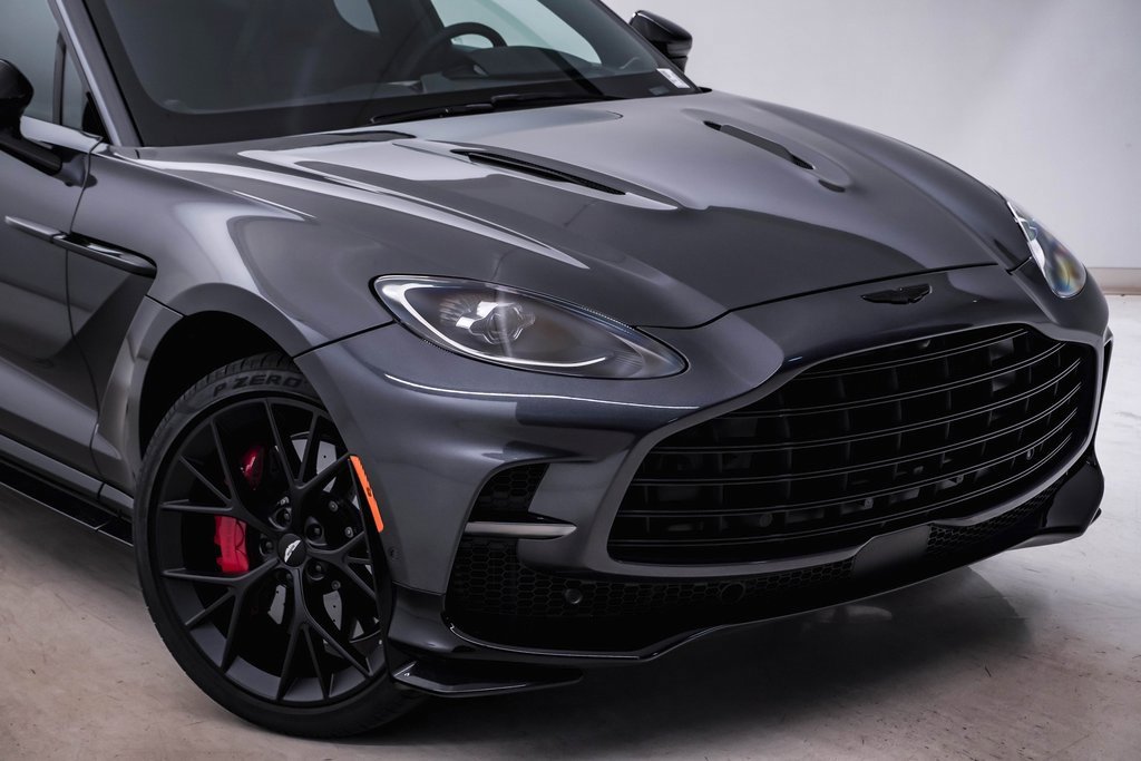 Used 2025 Aston Martin DBX 707 image 13