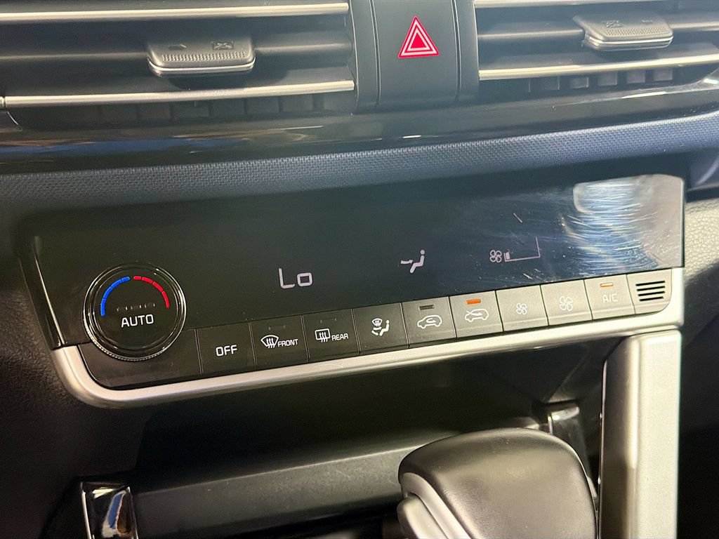 Used 2023 Kia Seltos S AWD/4WD image 16