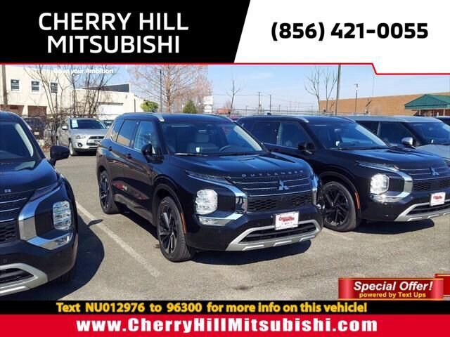 New 2022 Mitsubishi Outlander SEL