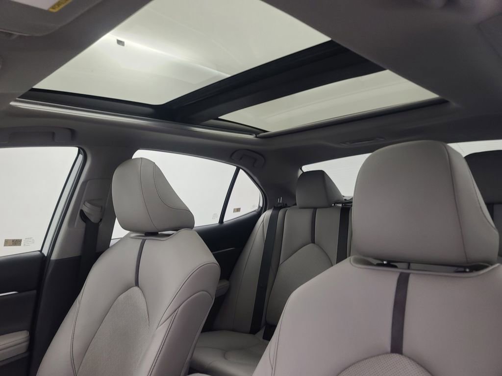 Used 2024 Toyota Camry XLE w/ Cold Weather Package image 39