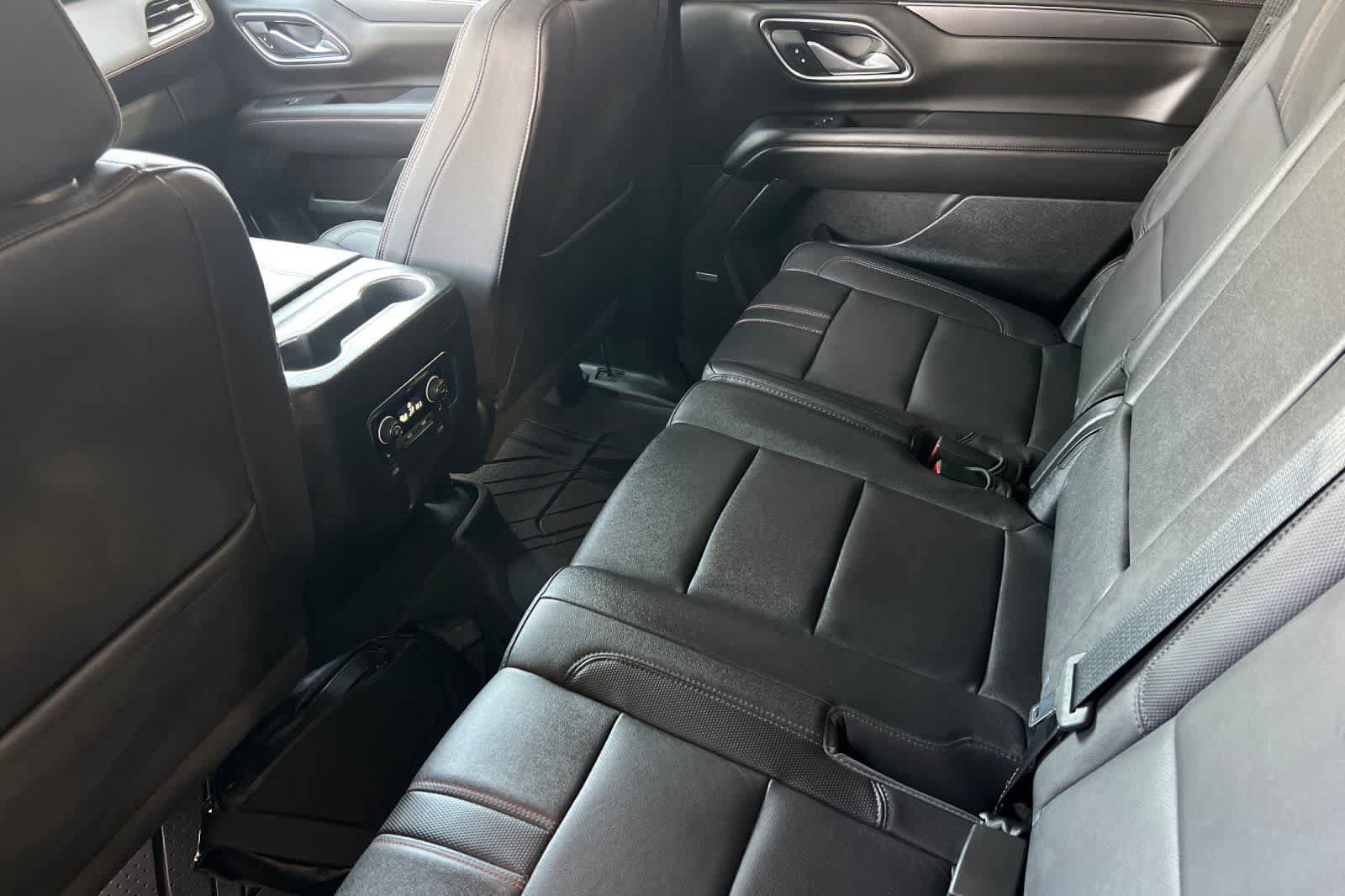 Used 2024 Chevrolet Tahoe RST w/ Luxury Package AWD/4WD image 5