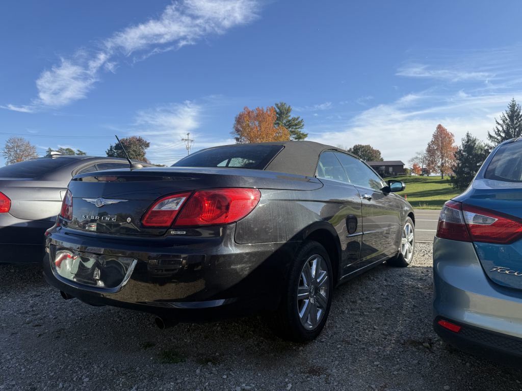 Used 2010 Chrysler Sebring Limited image 3