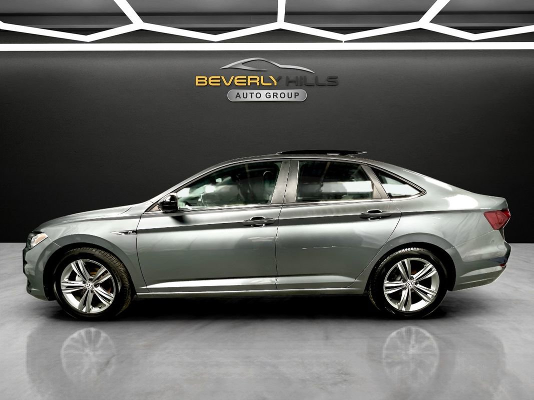 Used 2020 Volkswagen Jetta R-Line FWD image 2