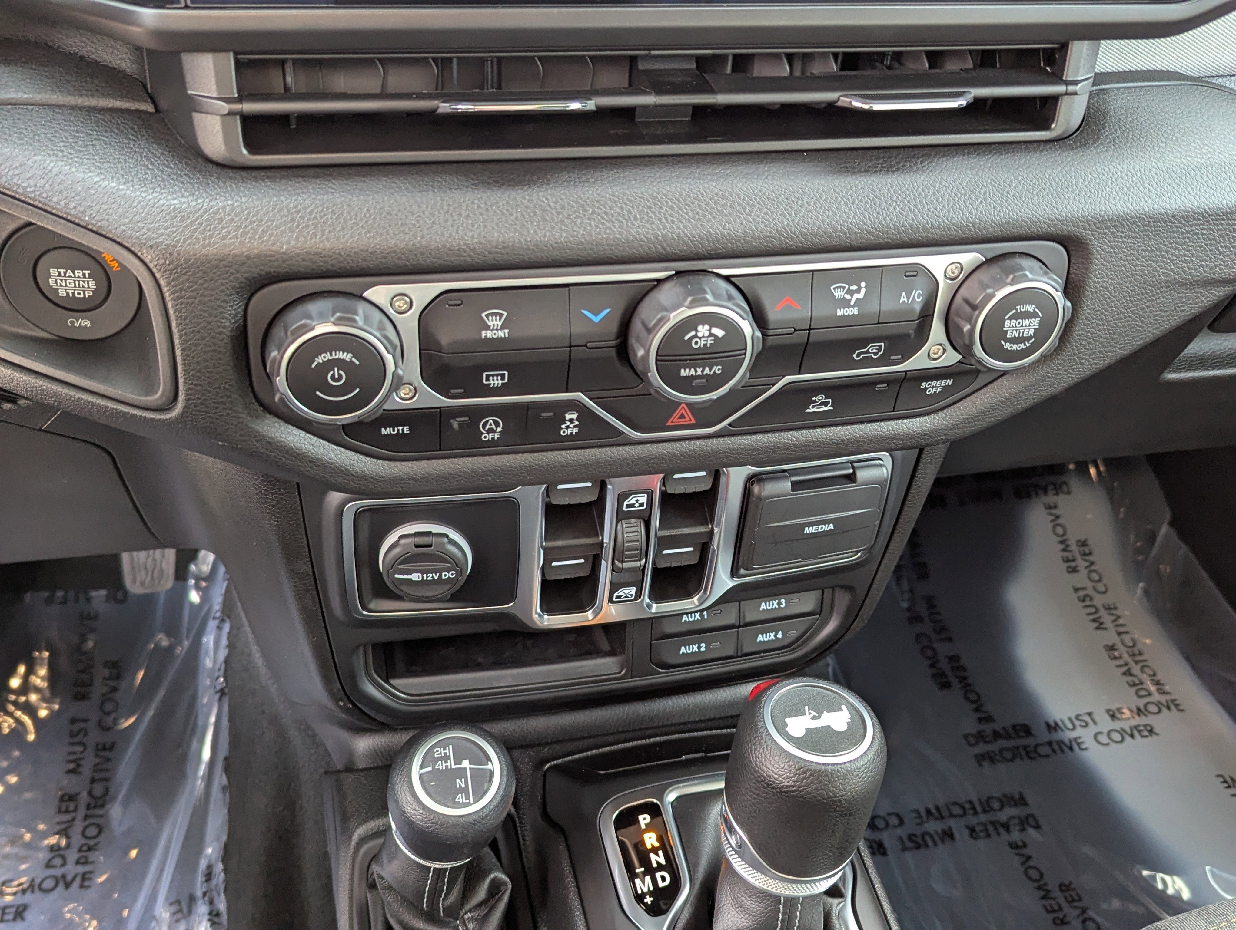 Used 2024 Jeep Wrangler Sport S image 23