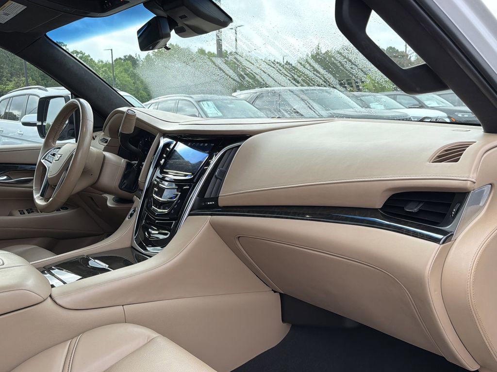 Used 2019 Cadillac Escalade ESV Platinum image 21