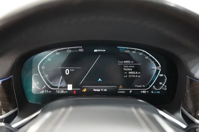 Used 2020 BMW 745e xDrive image 25