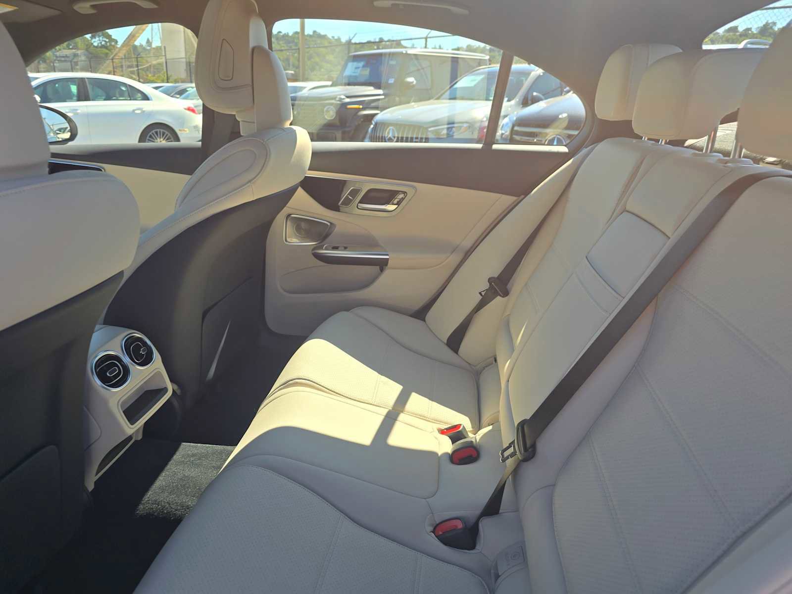 Used 2025 Mercedes-Benz C 300 4MATIC Sedan image 17