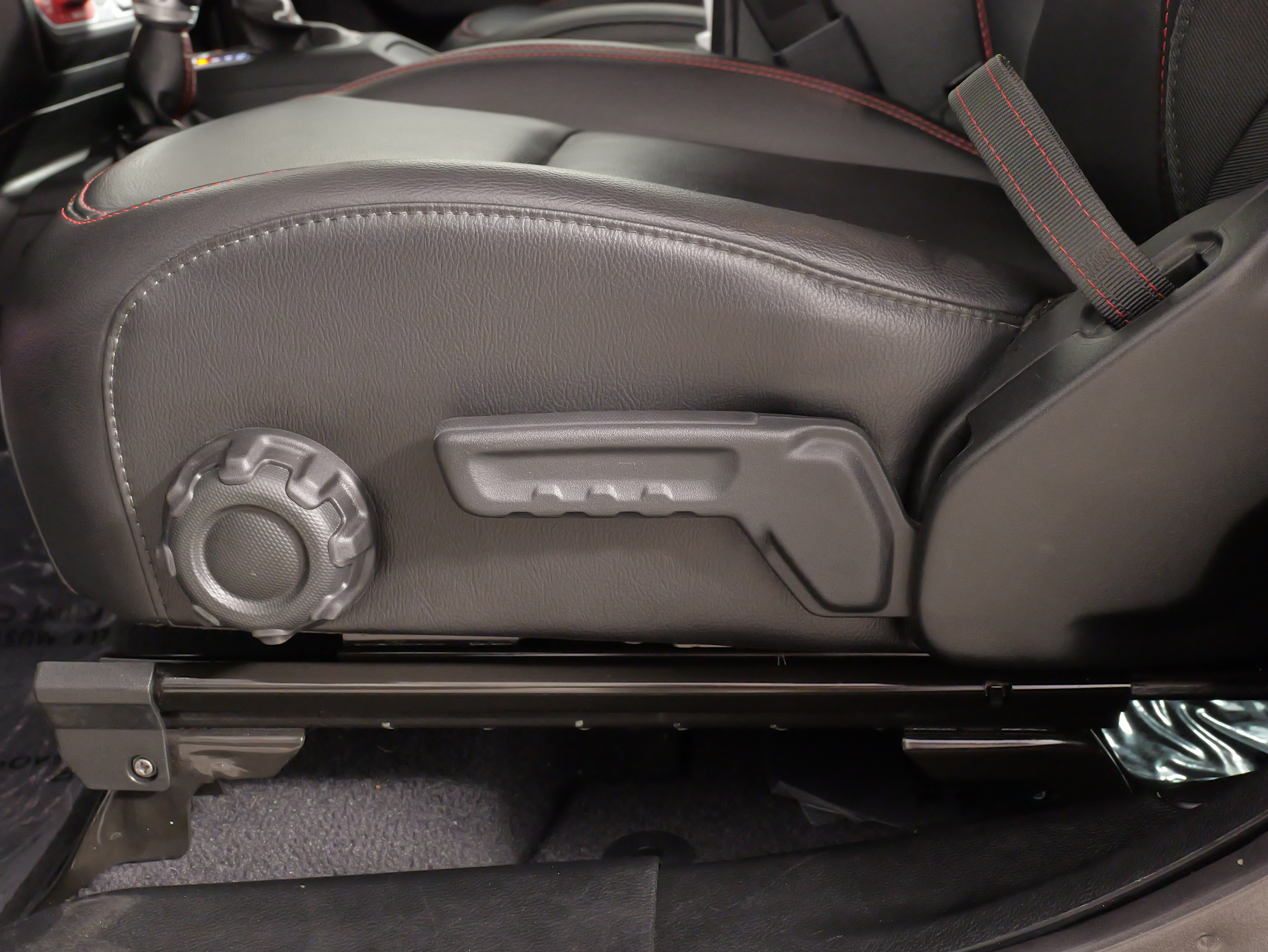 Used 2020 Jeep Wrangler Rubicon AWD/4WD image 32