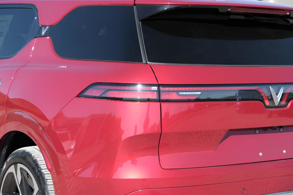 New 2024 VinFast VF 9 Plus image 43
