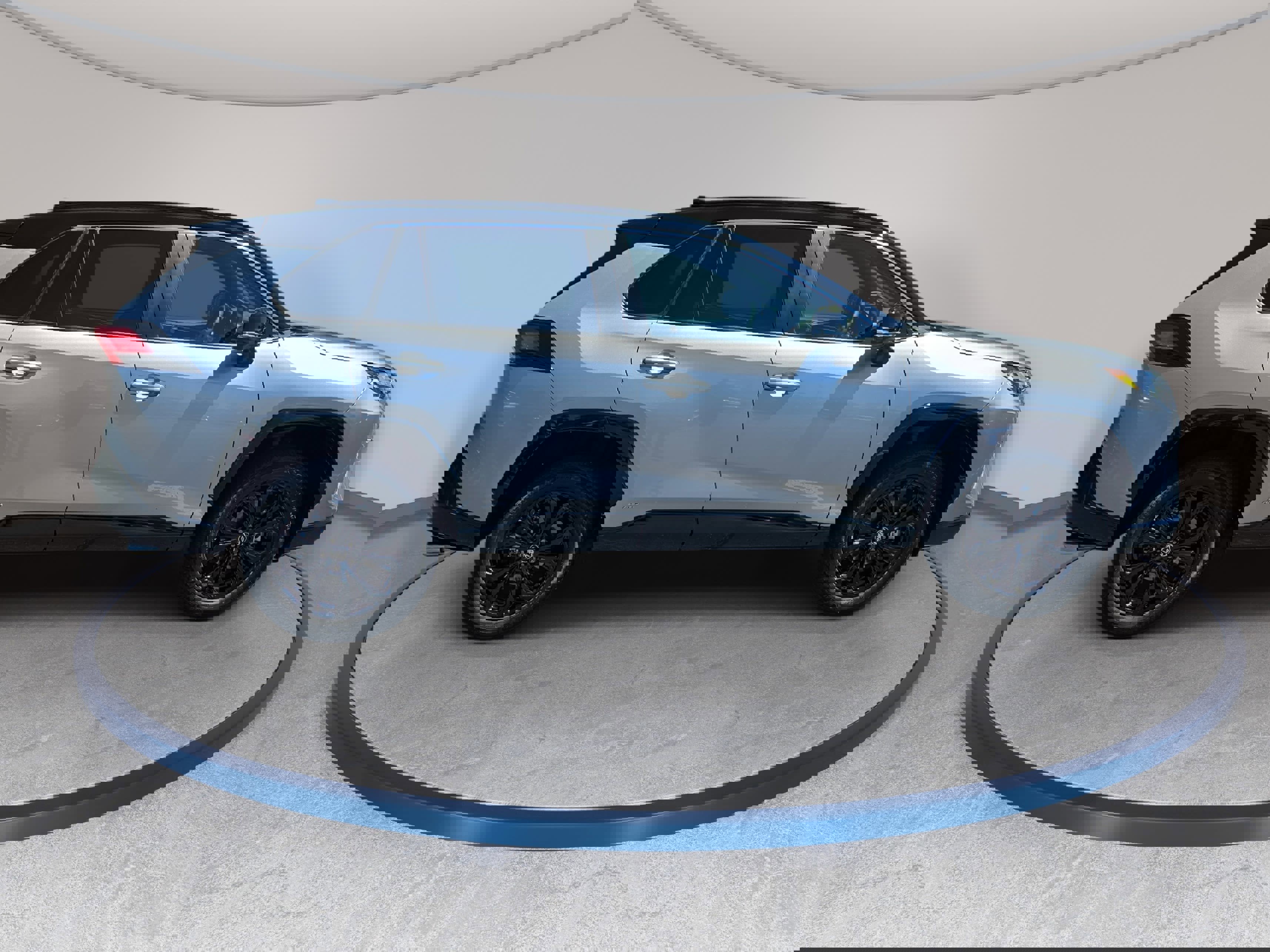 Used 2023 Toyota RAV4 XSE AWD/4WD image 4