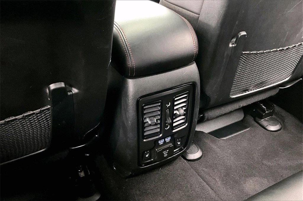 Used 2025 Dodge Durango GT image 34