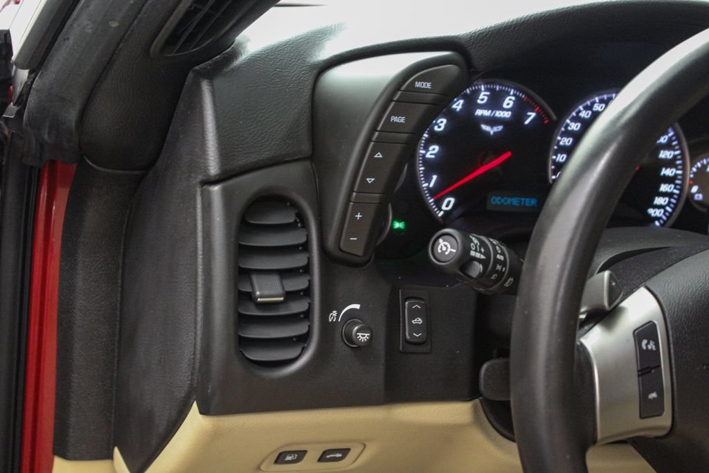Used 2010 Chevrolet Corvette Convertible w/ Preferred Equipment Group RWD image 21